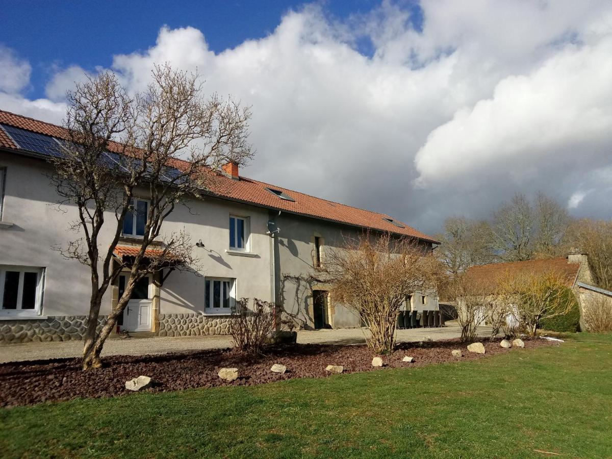 Chambres D'Hotes Quatre Mains Saint-Priest-des-Champs Eksteriør bilde