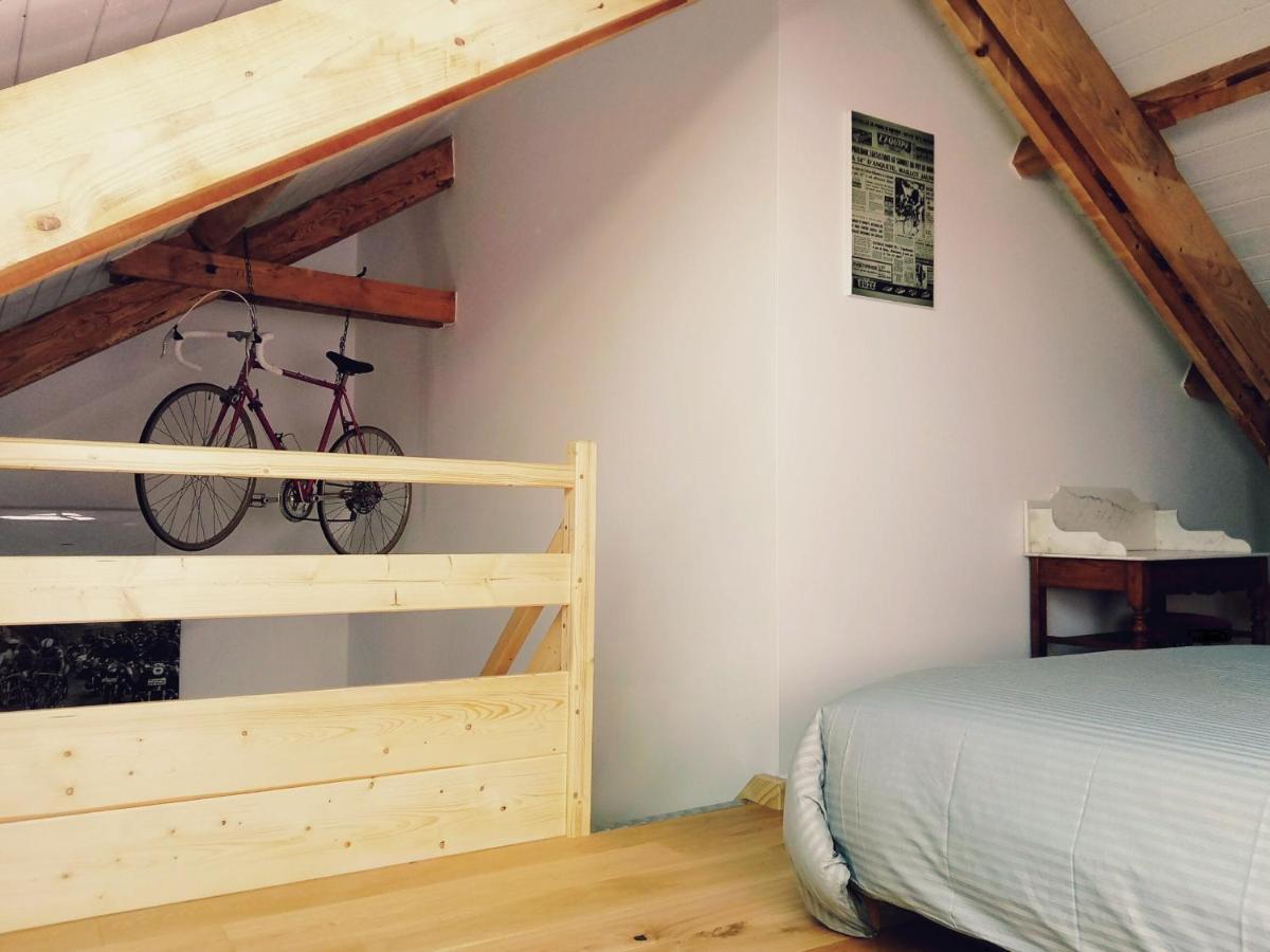 Chambres D'Hotes Quatre Mains Saint-Priest-des-Champs Eksteriør bilde